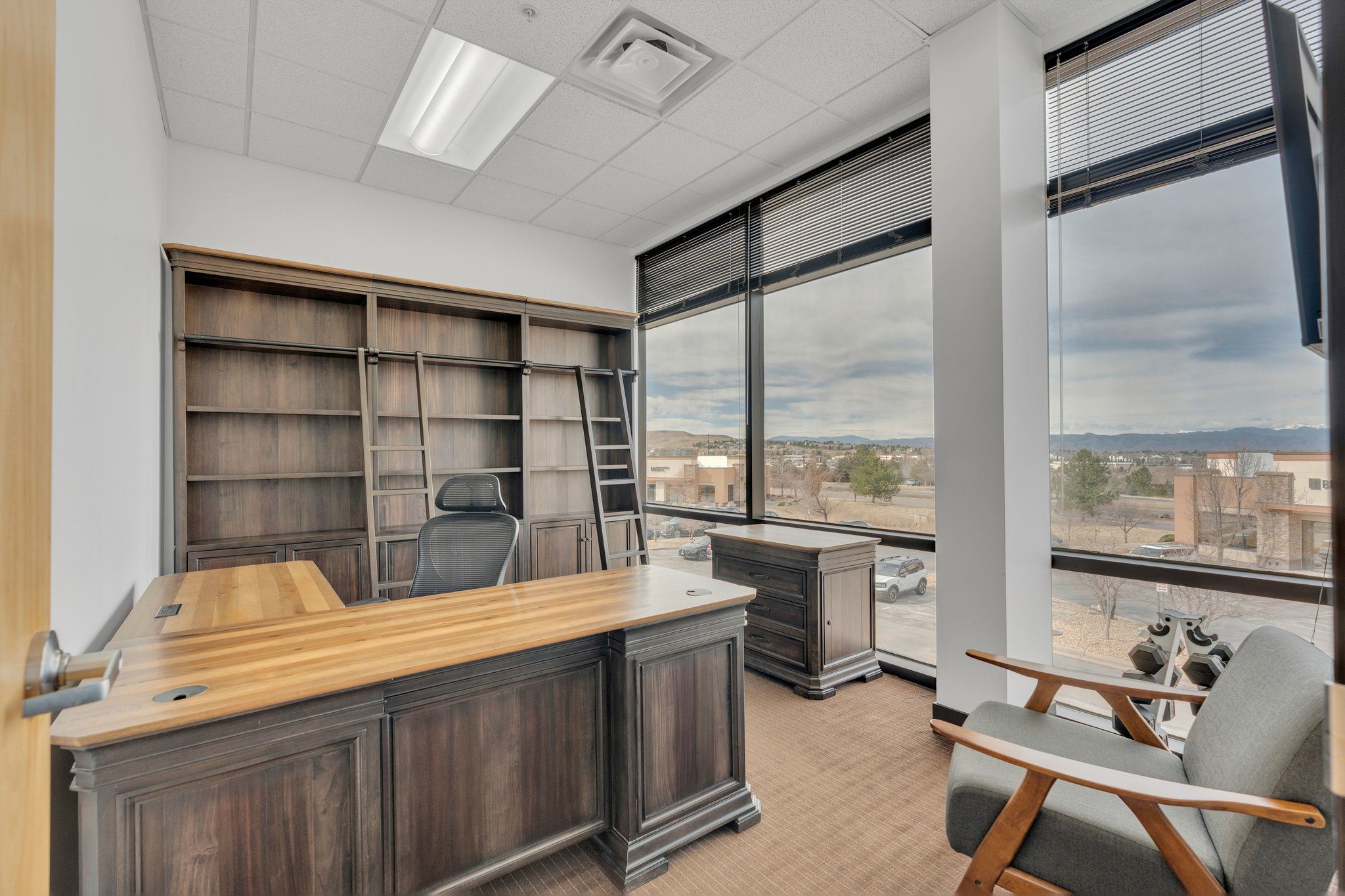 Properties 4 002 dsc06347 503