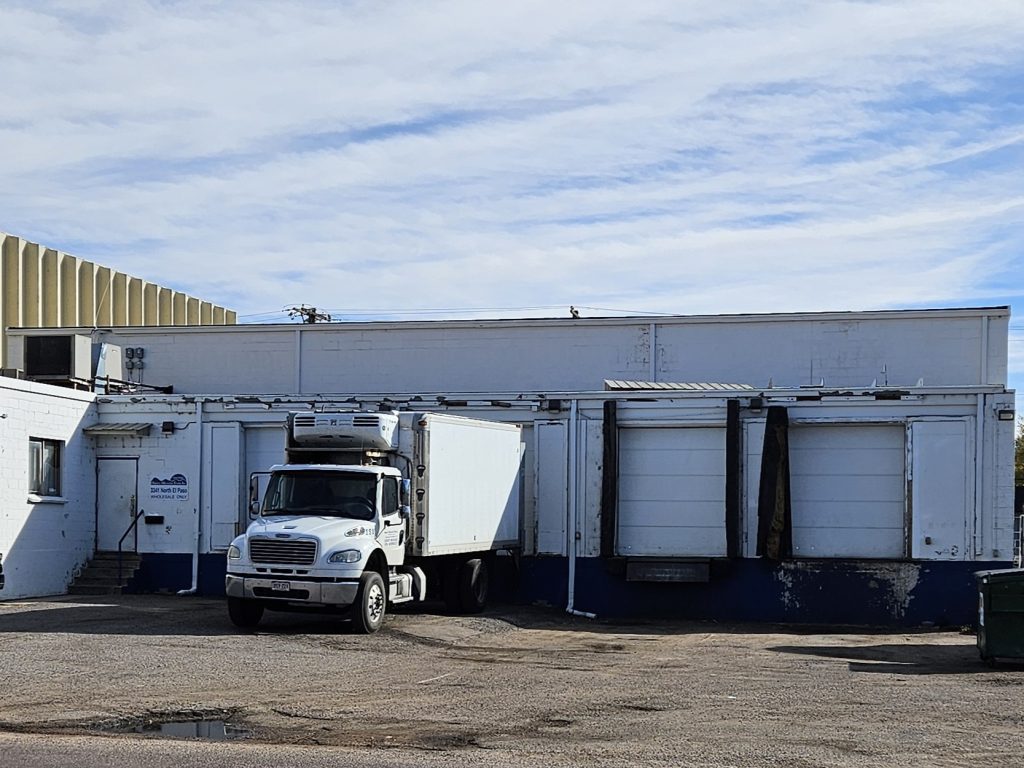 3341 N El Paso